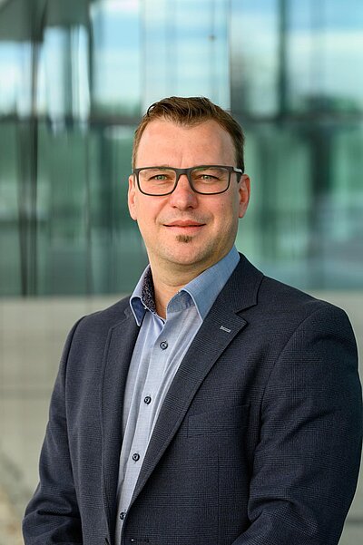 Thomas Waldenhofer Thomas Waldenhofer